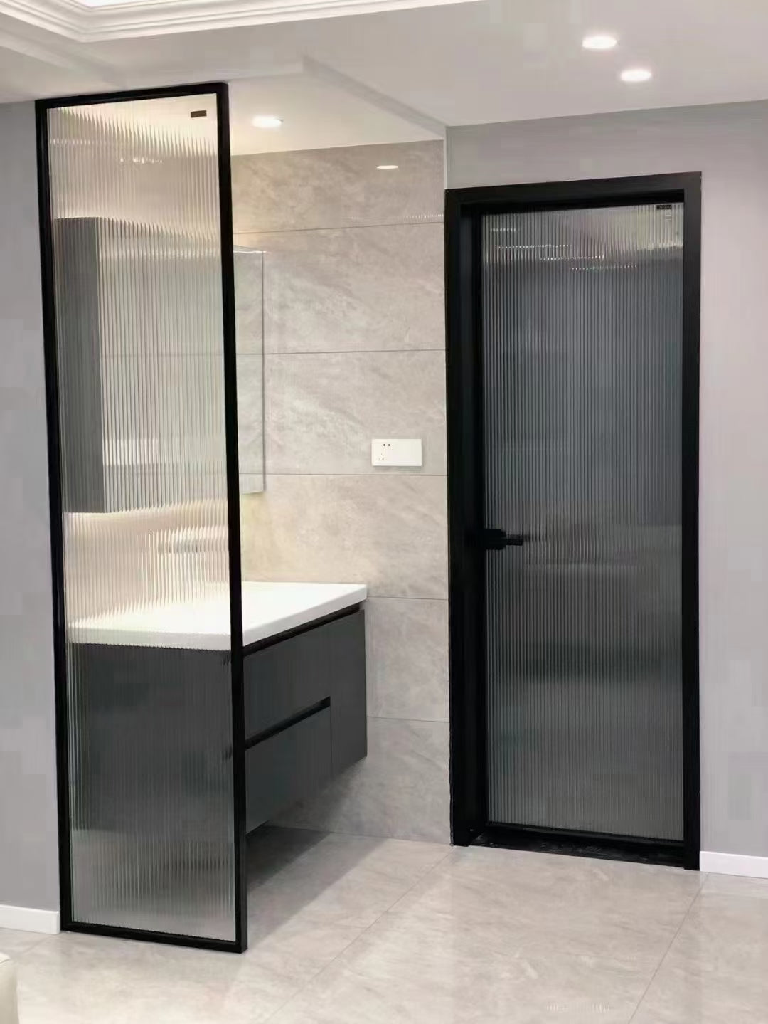 Aluminium Tempered Glass Swing Door